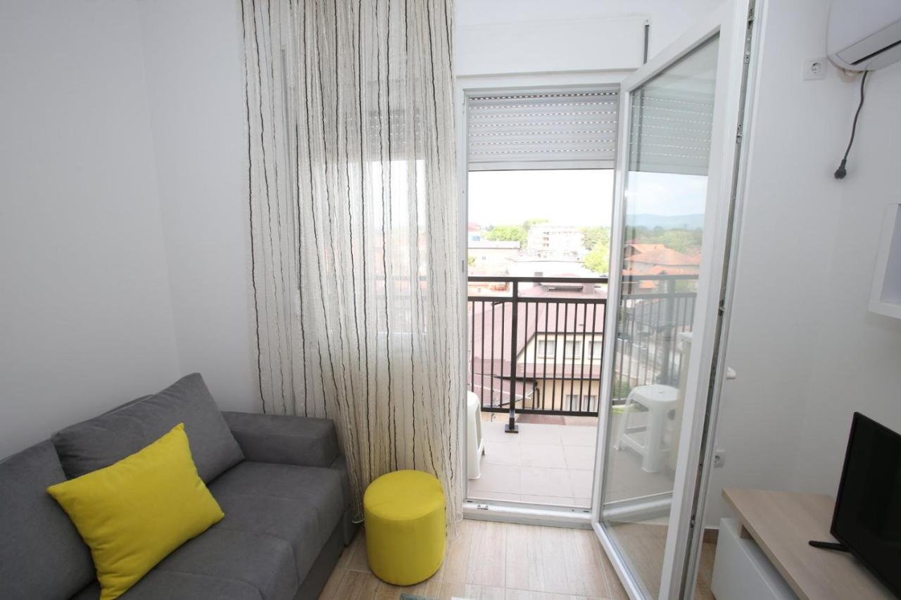 Apartamento Fast Sleep & Go 3 Paraćin Exterior foto