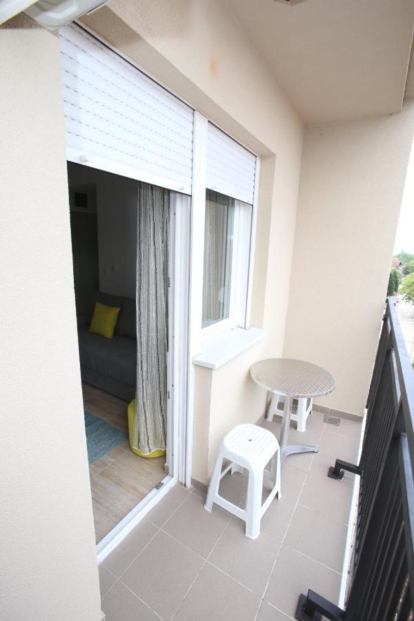 Apartamento Fast Sleep & Go 3 Paraćin Exterior foto